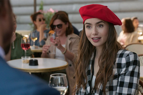 El tocado según Emily in Paris